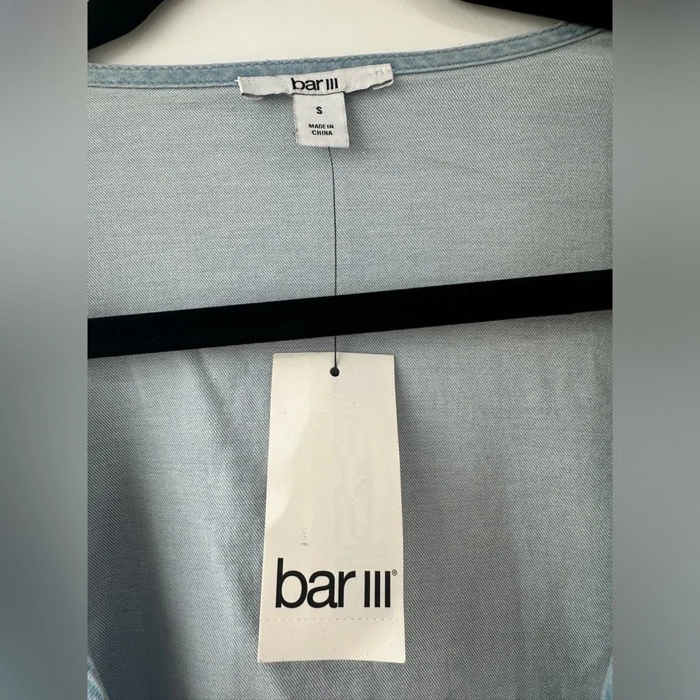 Bar III Light Wash Denim Puff Sleeve Wrap Crop Top | NWT Size Small - Picture 12 of 14
